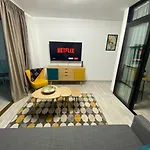 Parrot's House- Yumbo Center Апартаменты Плайя-дель-Инглес