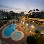 Parrot's House- Yumbo Center Апартаменты