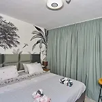 Parrot's House- Yumbo Center * Плайя-дель-Инглес
