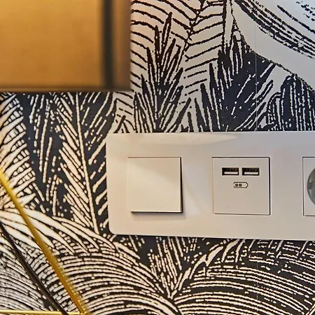 Parrot's House- Yumbo Center Playa del Inglés