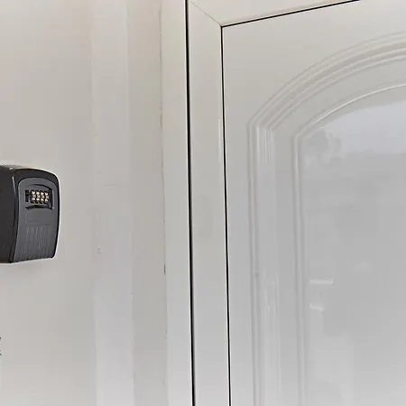 Parrot's House- Yumbo Center Appartamento