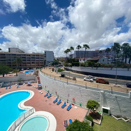 Daire Parrot's House- Yumbo Center