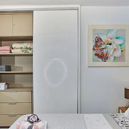 Parrot's House- Yumbo Center *