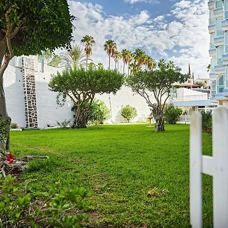 Parrot's House- Yumbo Center