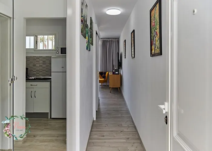 Parrot's House- Yumbo Center Apartment *