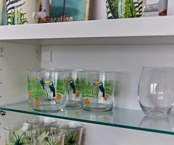 Parrot's House- Yumbo Center Apartment