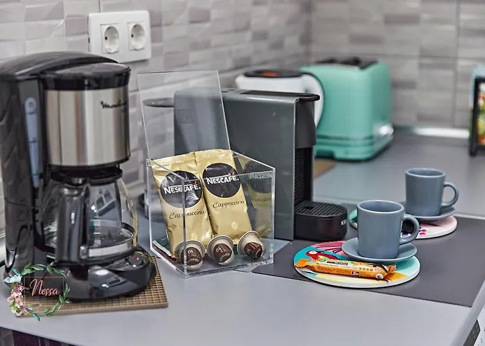 Parrot's House- Yumbo Center Apartment *