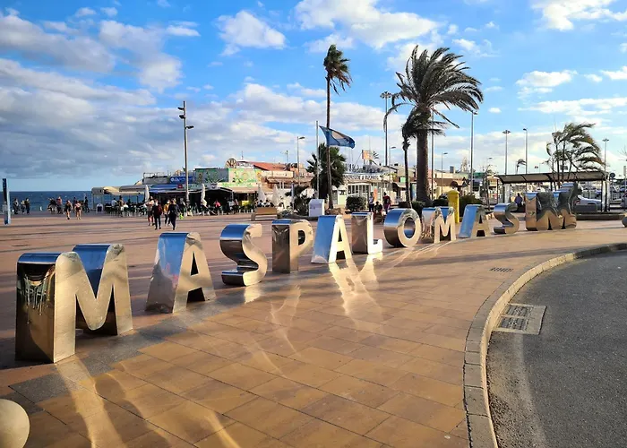 Parrot's House- Yumbo Center Apartment Playa del Inglés