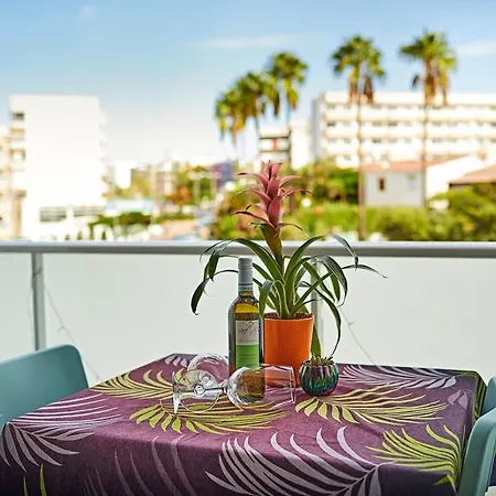 Parrot's House- Yumbo Center Appartement *