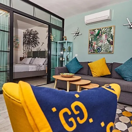 Διαμέρισμα Parrot's House- Yumbo Center *