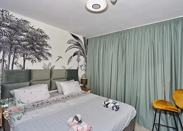 Parrot's House- Yumbo Center * Πλάγια ντελ Ινγκλές