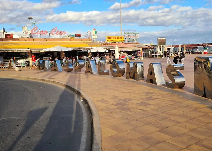 Parrot's House- Yumbo Center * Πλάγια ντελ Ινγκλές